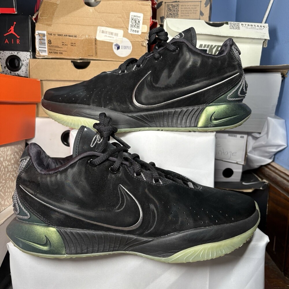 Size 11.5 - Nike LeBron 21 Tahitian